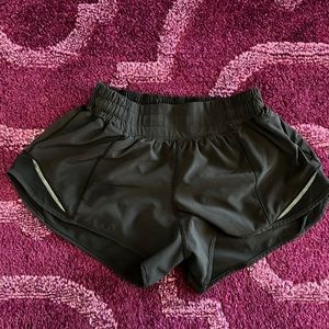 Hotty Hot shorts low rise size 4 2.5 inseam